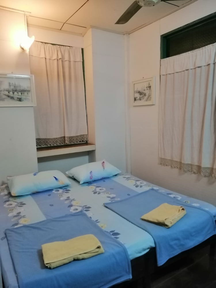 Ayutthaya Place