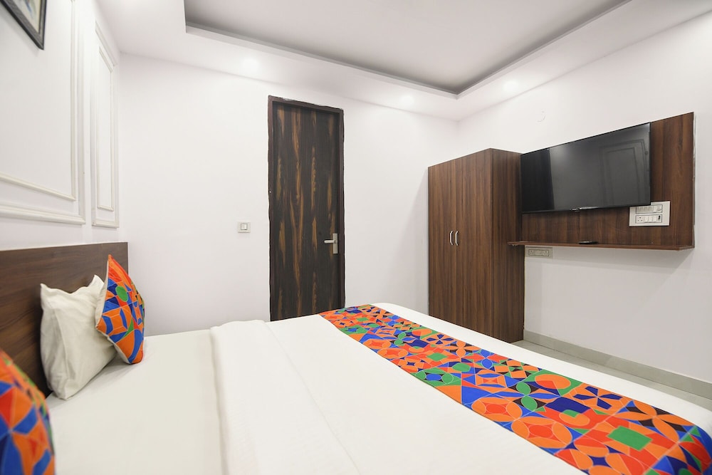 Fabhotel Dream Stay Inn
