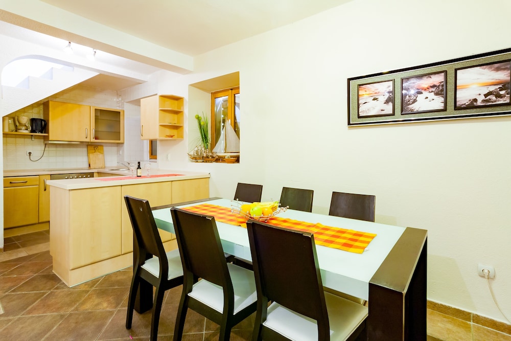 Apartments Villa Serventi