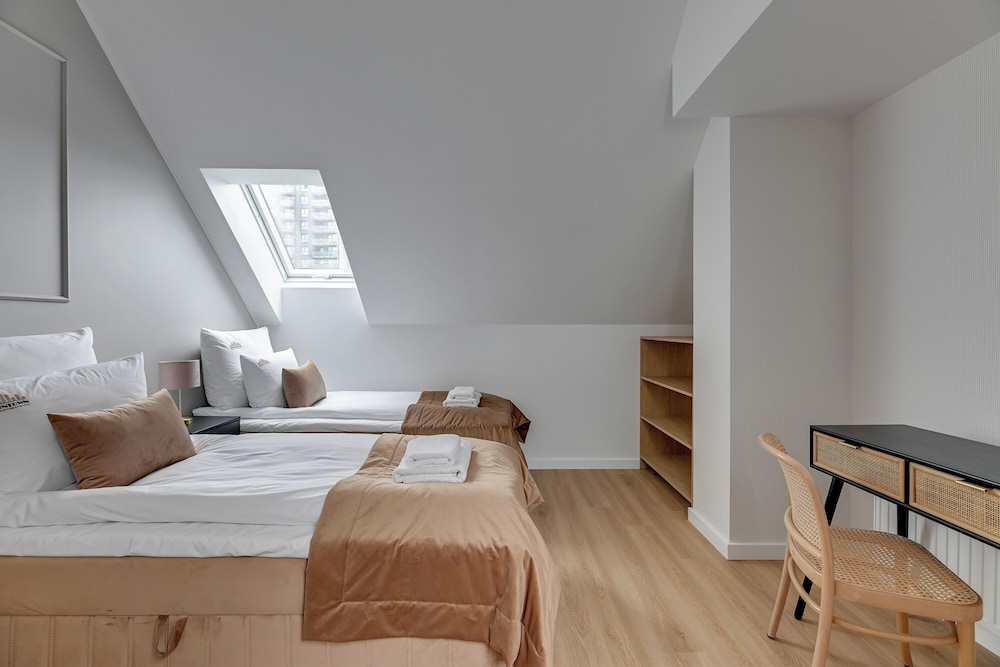 Waterlane Vintage Fitness & Parking by Downtown Apartments