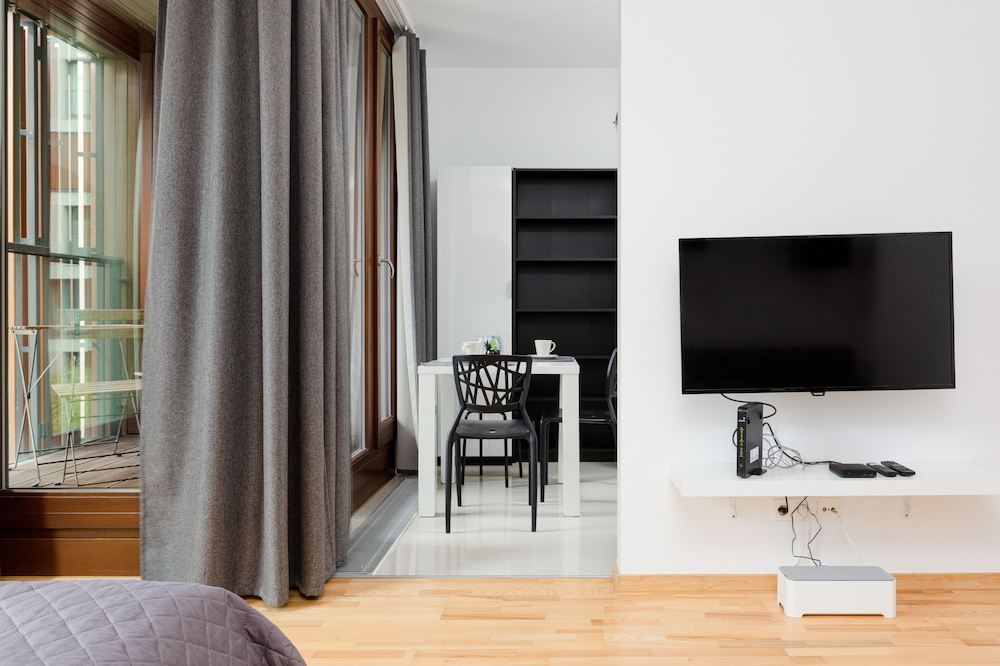 Studio Kolejowa Warsaw by Renters view 5