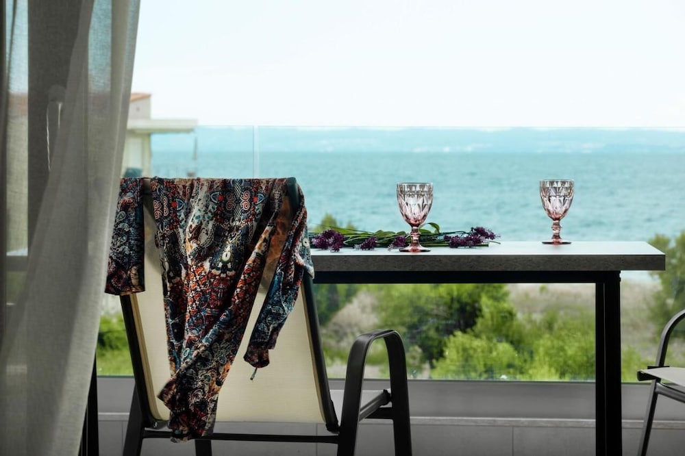 Le Grand Reve Apartments & Luxury Suites view 3