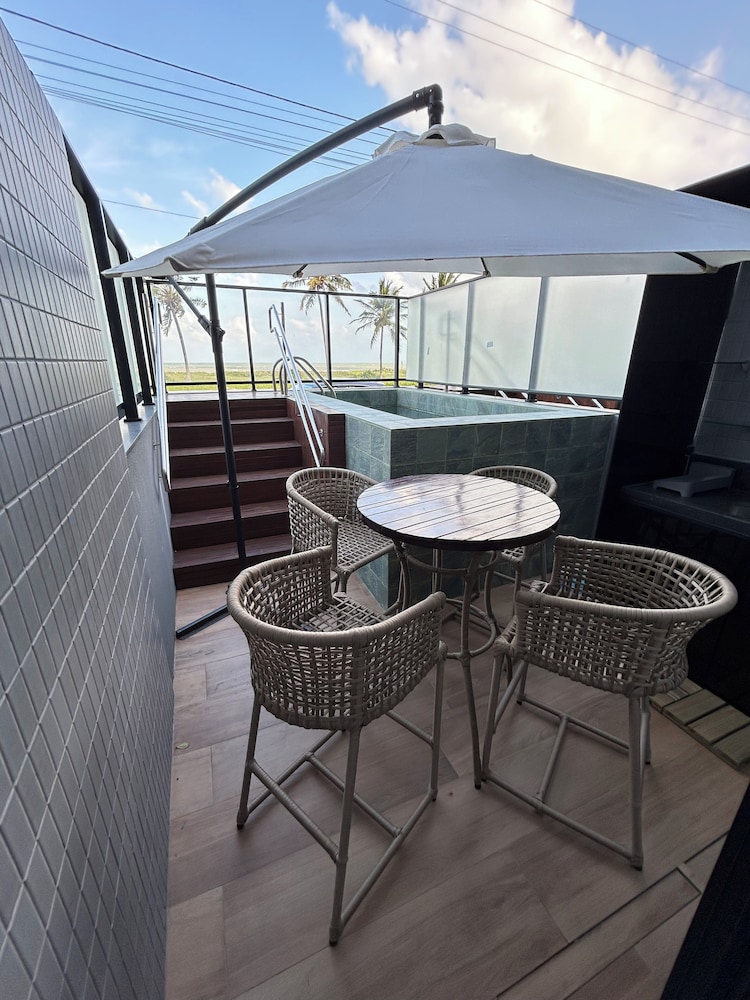 Melhores Flats - Luxuoso beira-mar