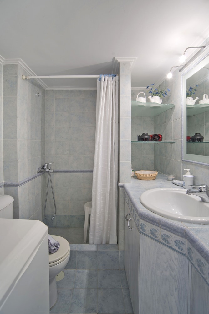 Blue Nest in Dafni With 1 Bedrooms and 1 Bathrooms