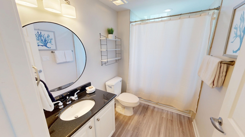 Silver Beach 1104w 3 Bedroom Condo
