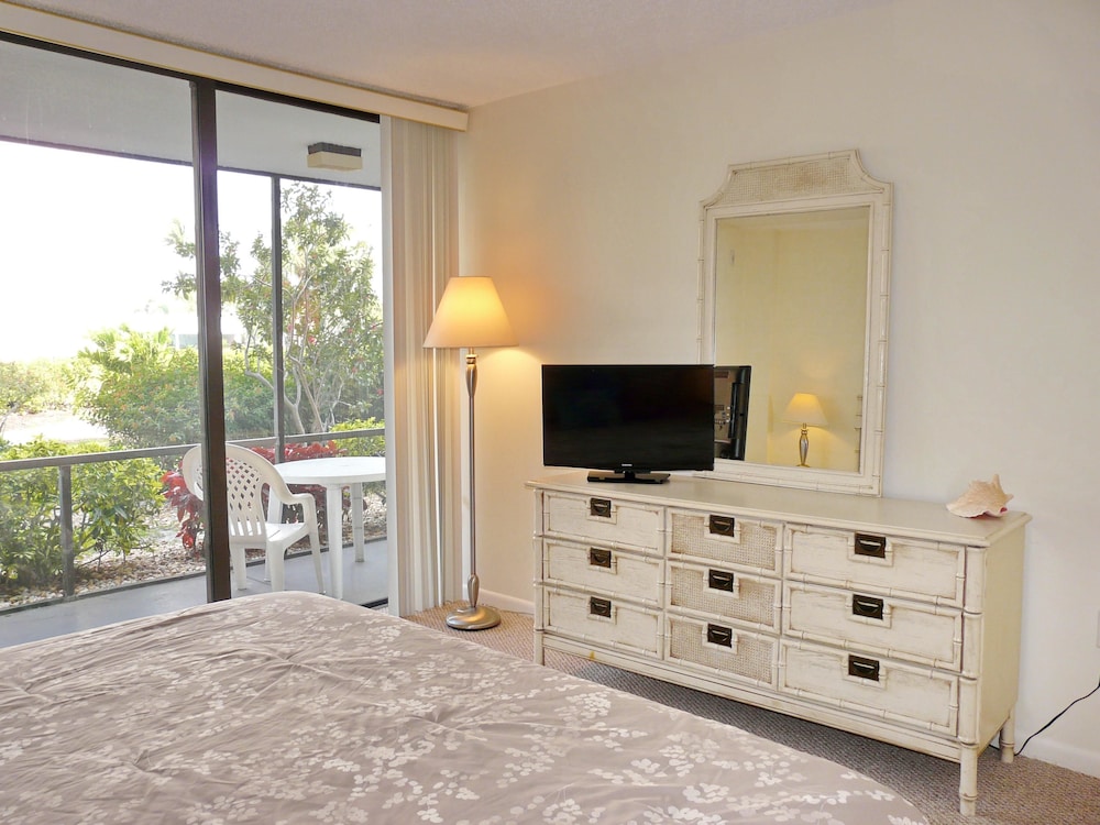 Peaceful Condo With Pool and Steps to Tigertail Beach view 3