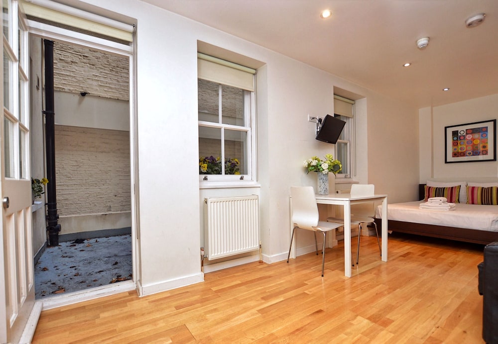 Princes Square Serviced Apartments by Concept Apartments