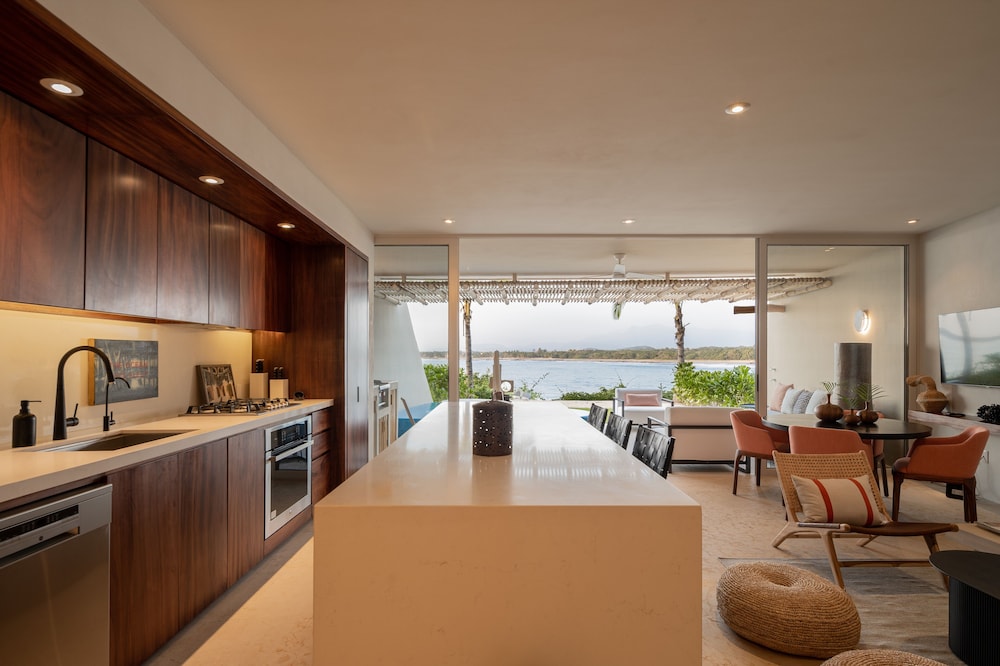 Punta Majahua Condos
