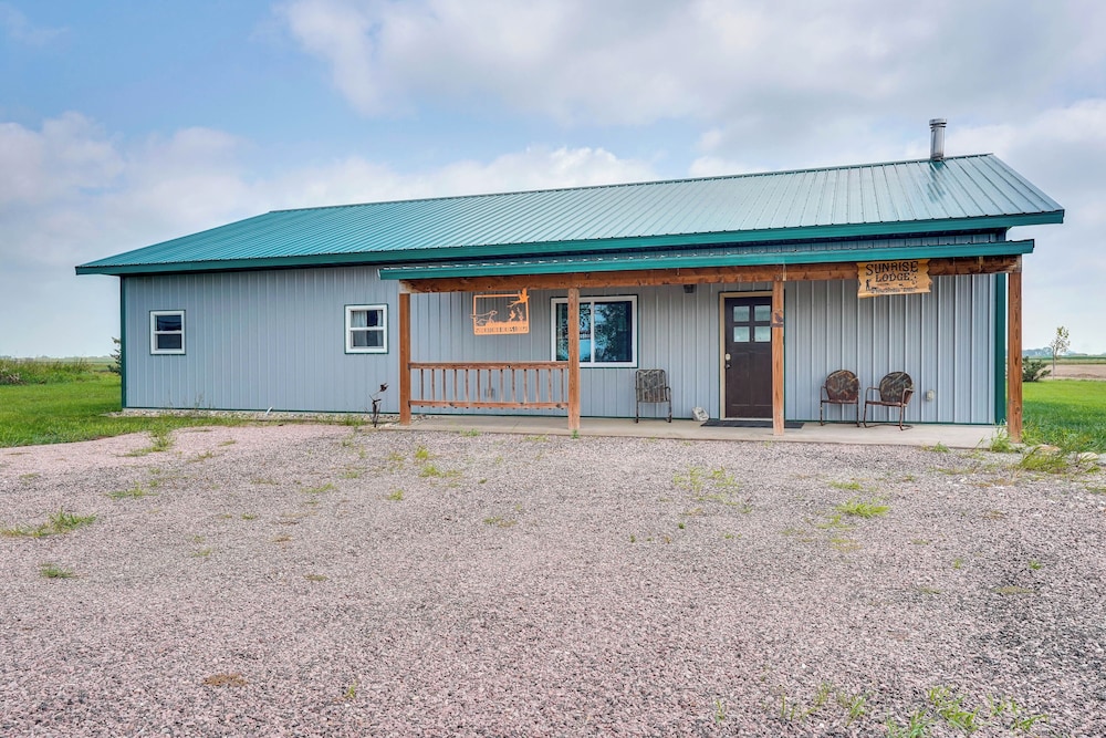 Hunter's Retreat in South Dakota: Patio, Fire Pit view 4