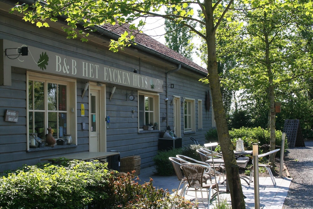 Het Eycken Huys Bed & Breakfast