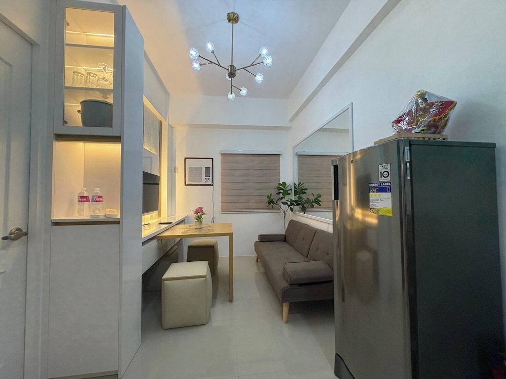 Near Mactan International Airport Condo With Private Entrance and Shared Pool