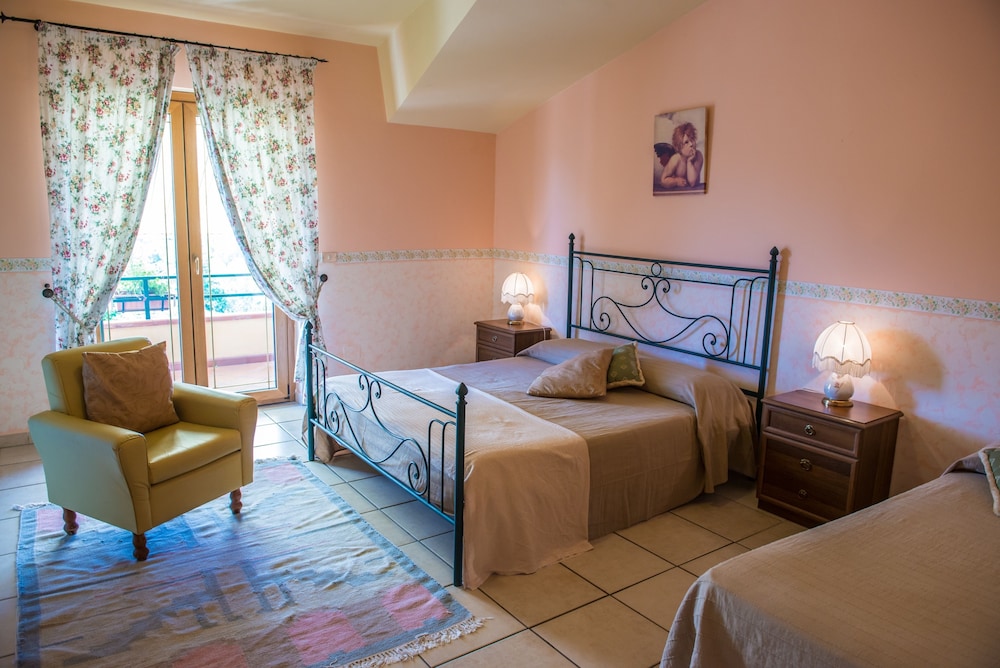 Photo 32