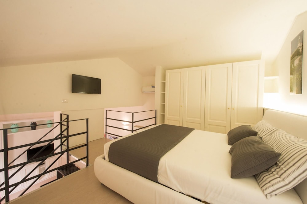 Loft 18 by Wonderful Italy view 2
