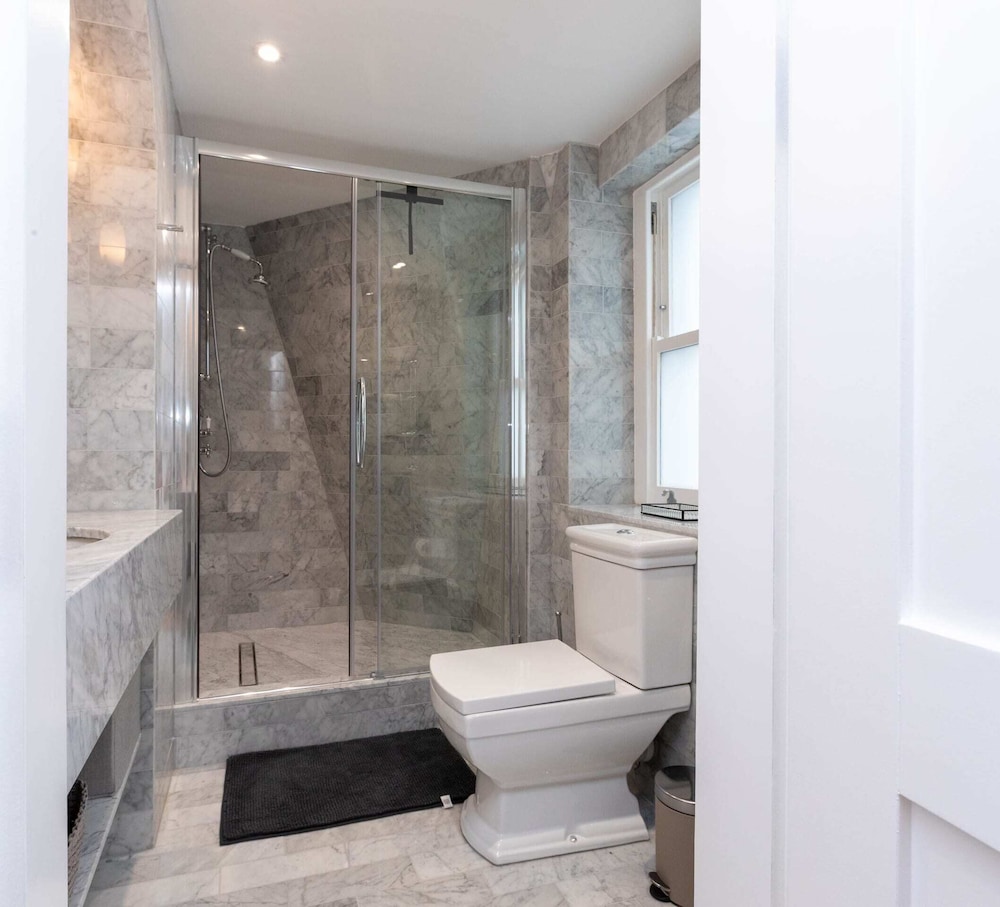 Stylish 2 Bedroom Apartment Near Oxford Street