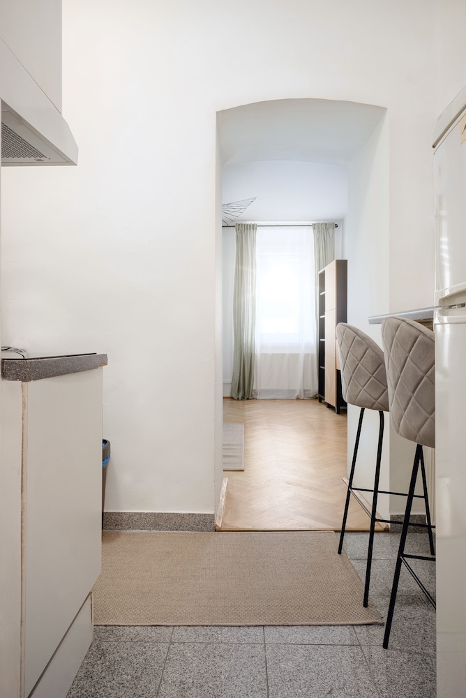 Designer Apartments - Near Danube