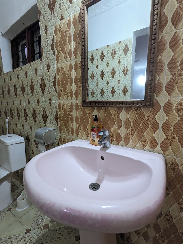 ndeni house paje