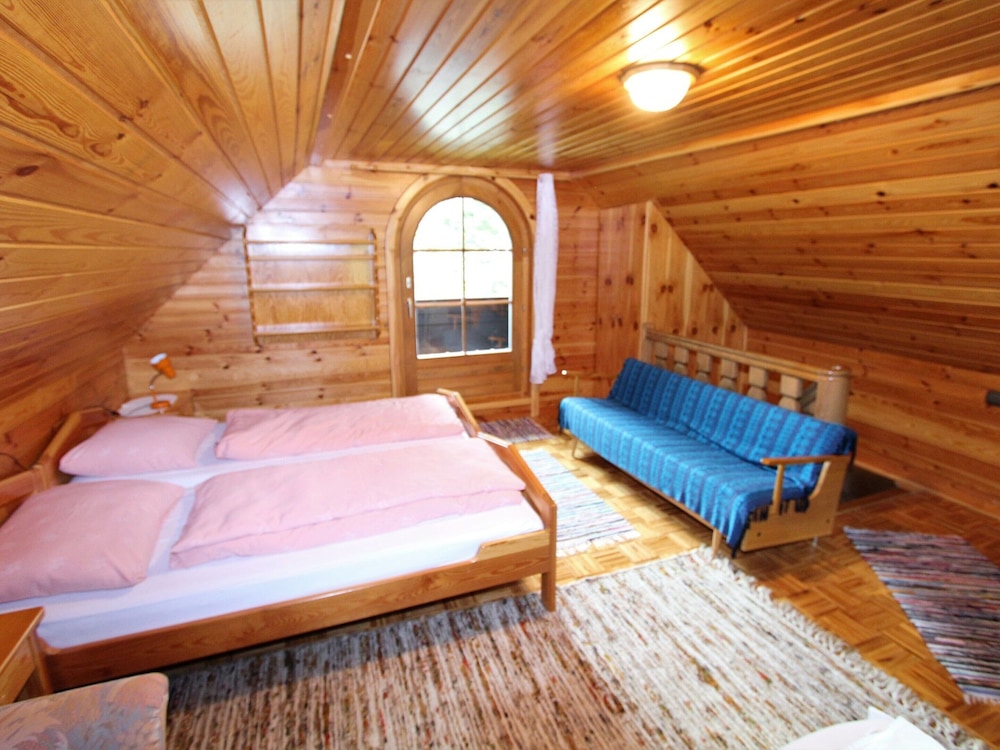 Quiet Holiday Home Near ski Resort view 2