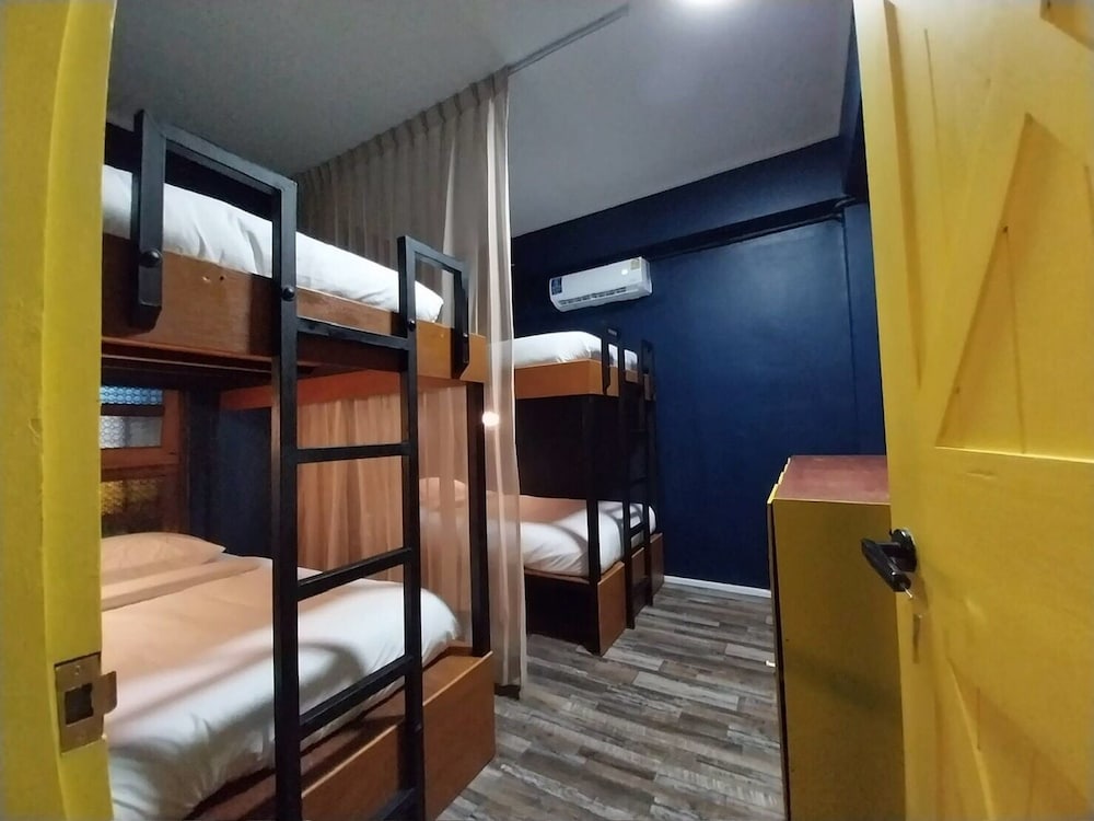 W168 Hostel