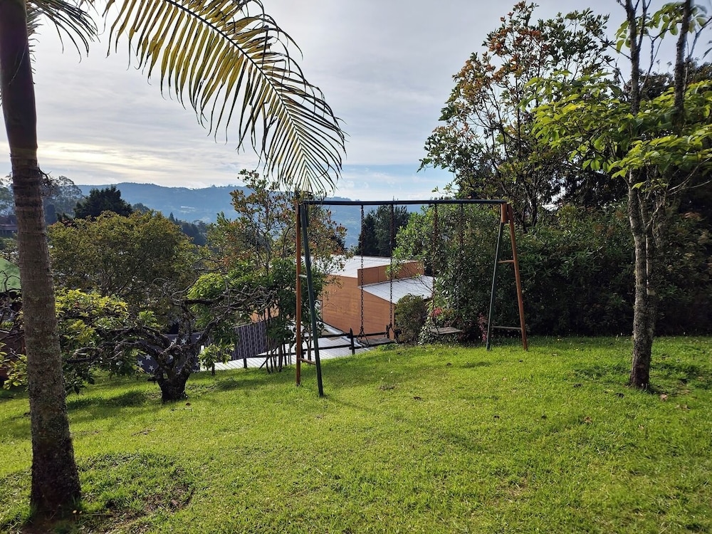 Lakeside Glamping With View, Fire Pit & Hammock