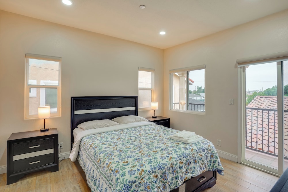 Explore the OC Coast! Midway City Home w/ Yard