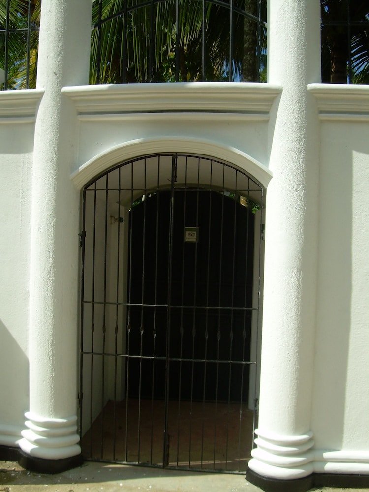 Bandhusena Apartments