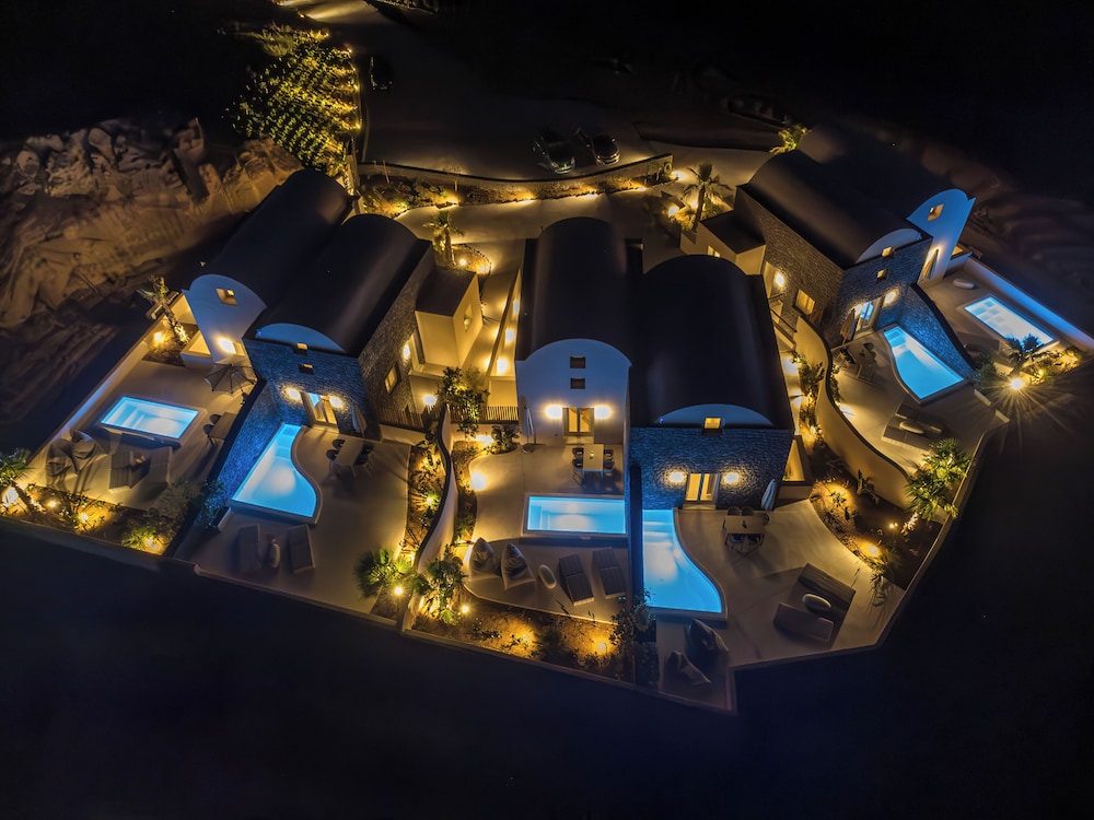 Halo Santorini- Living Experience view 3
