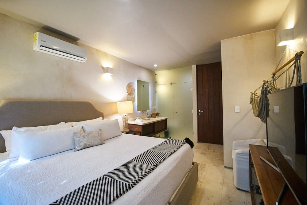 Tulum Luxury With Roof Pool and Beach Club Access