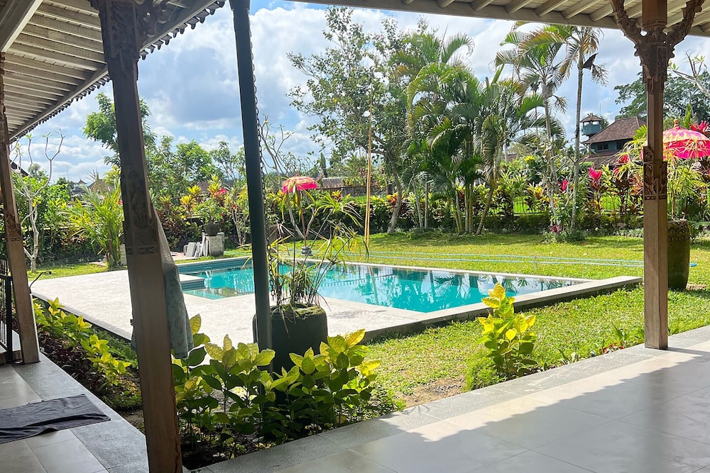 Devi's Place