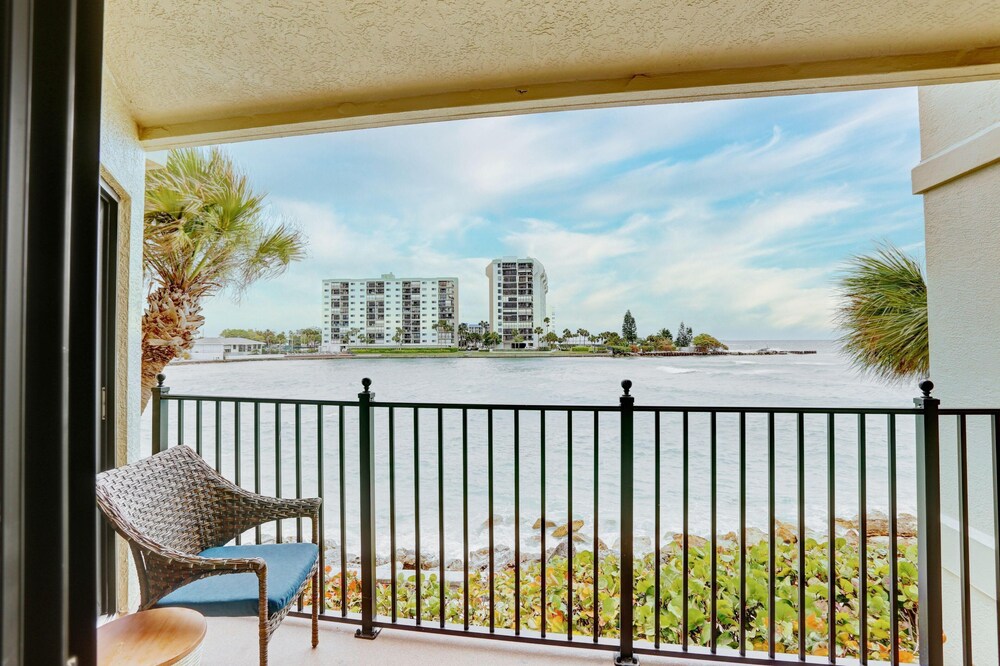 Land's End 5-203 Gulf-bay Front - Premier