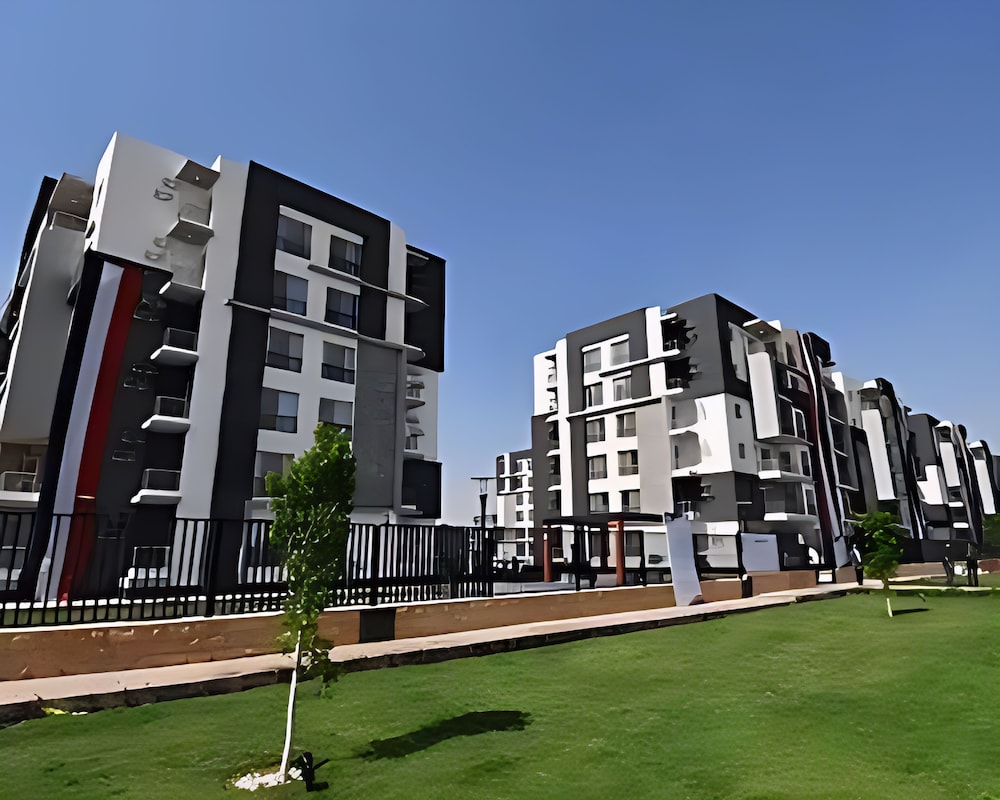 2 Bedroom Modern Flat at Zayed Compound