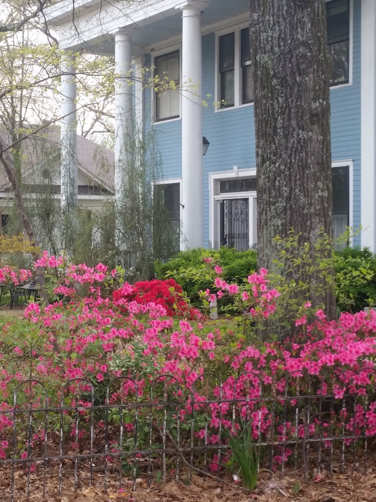 Spahn House Bed and Breakfast - Property Image 4