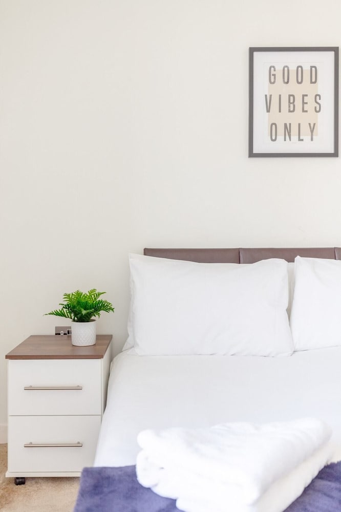 Radiant 1BD Retreat, North Maida Vale!