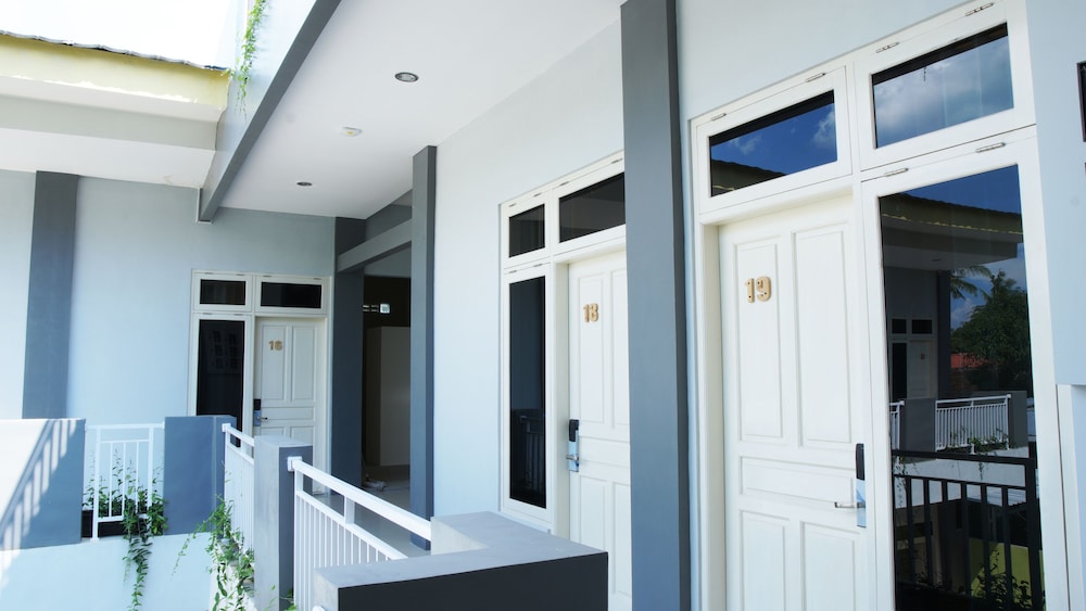 Djuragan Kamar Karangnongko view 5