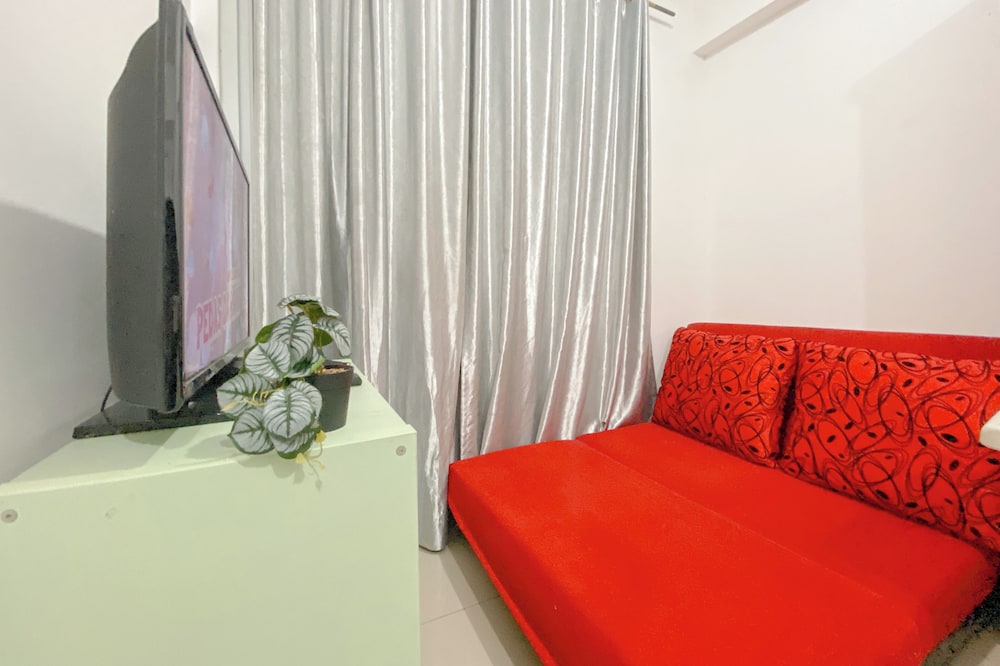 Good Place And Comfortable 2Br At Green Pramuka City Apartment
