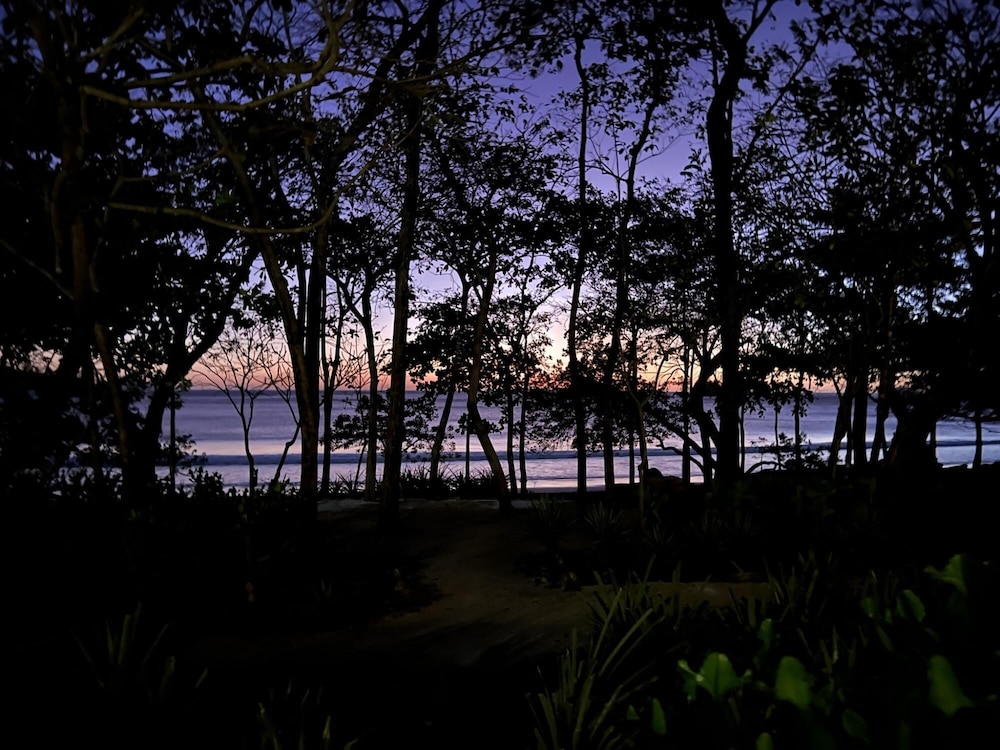Las Catalinas - 2 BR Condo Just Steps to the Beach - Casa el Chante