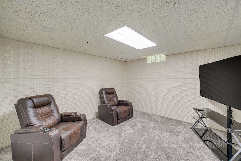 1 Mi to Geneva SP: Family Home w/ Game Room & Yard