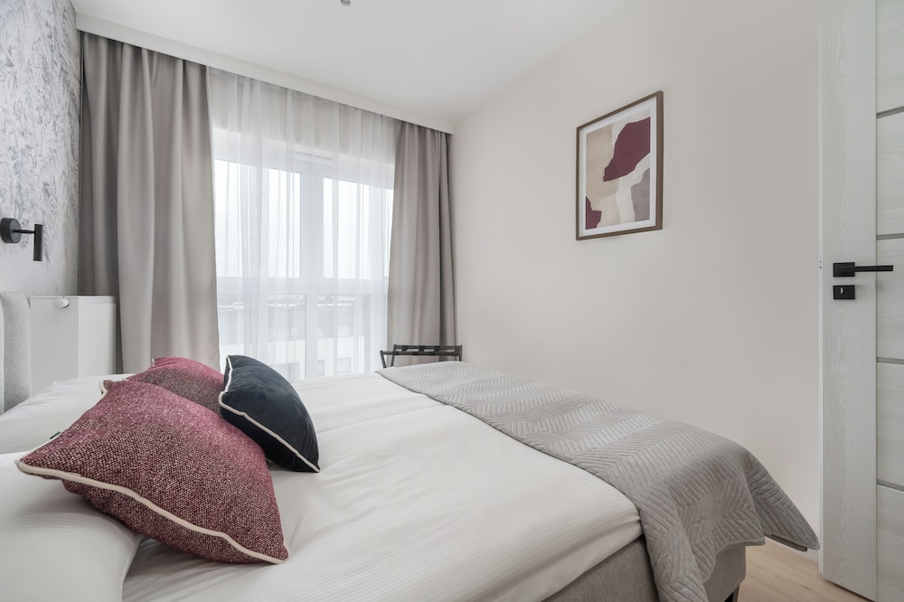 Wroclaw Apartment With Bathub by Renters