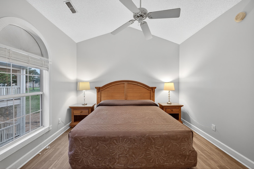 Magnolia Place 4709-301 1 Bedroom Condo