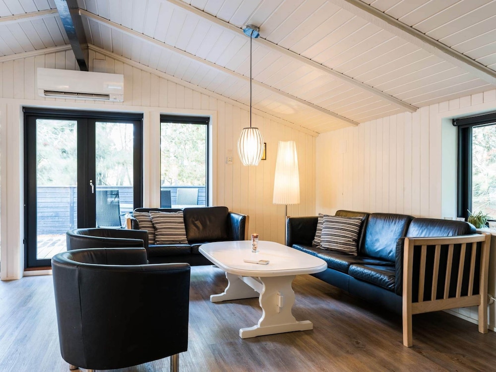 6 Person Holiday Home in Blavand