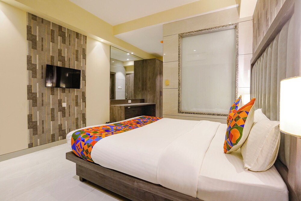FabHotel Shubham Comforts