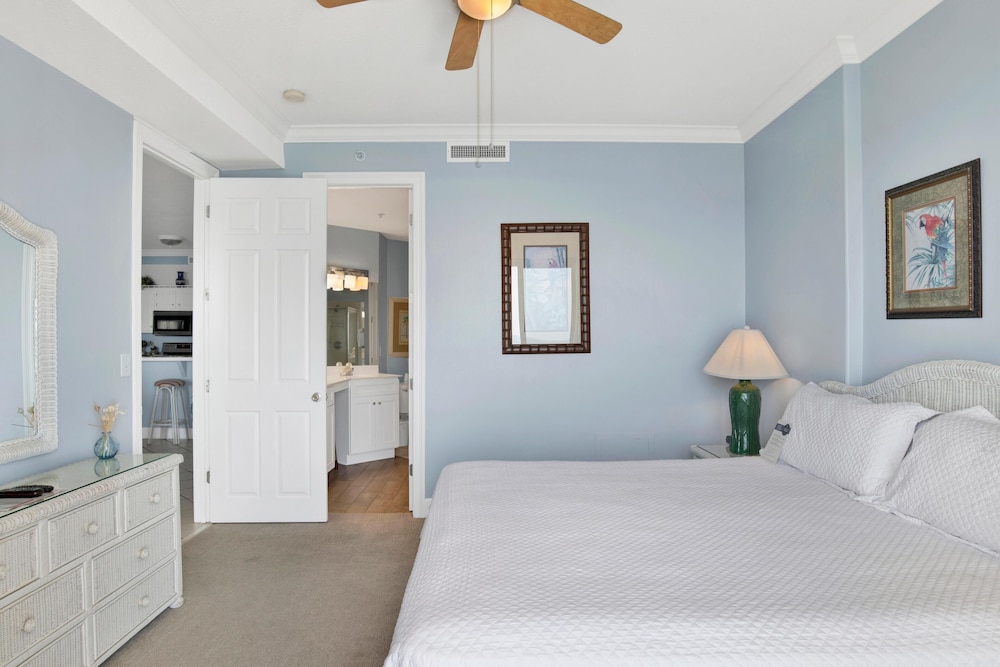 Grand Pointe 602