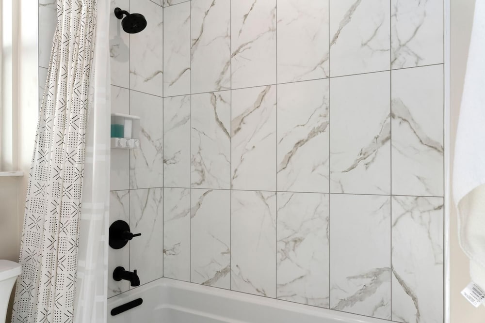 Luxury Retreat Home w Hot Tub - Property Image 52