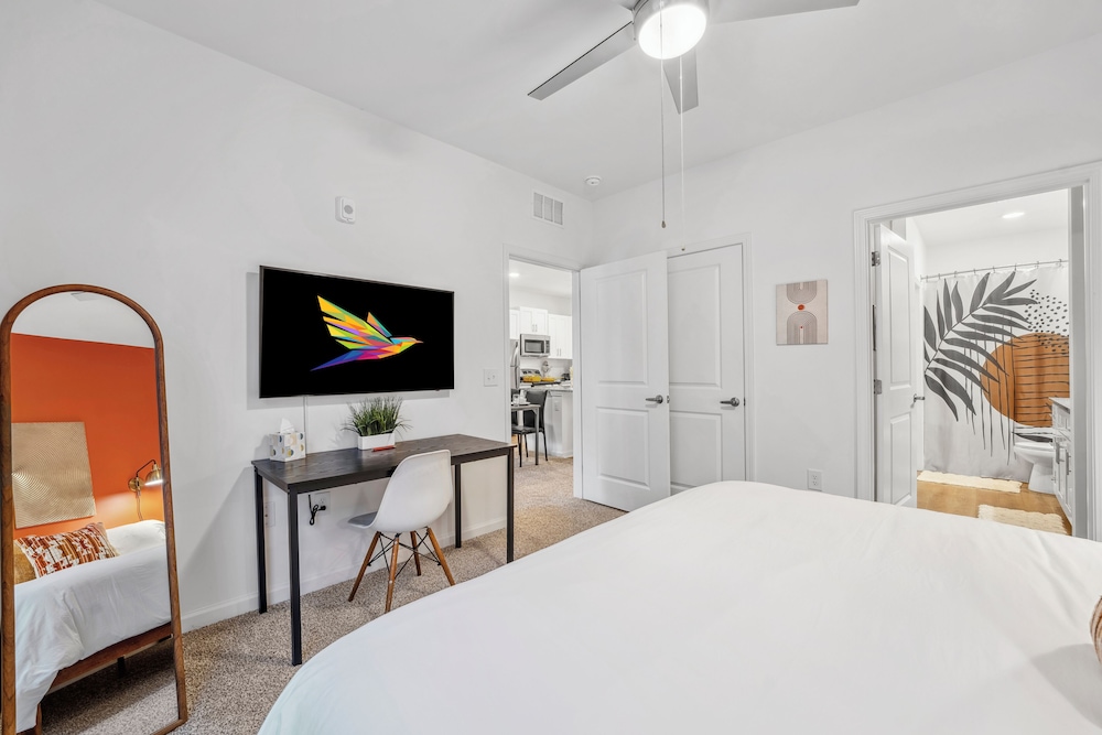 Luxurious Apartments - Pool Gym Bikes