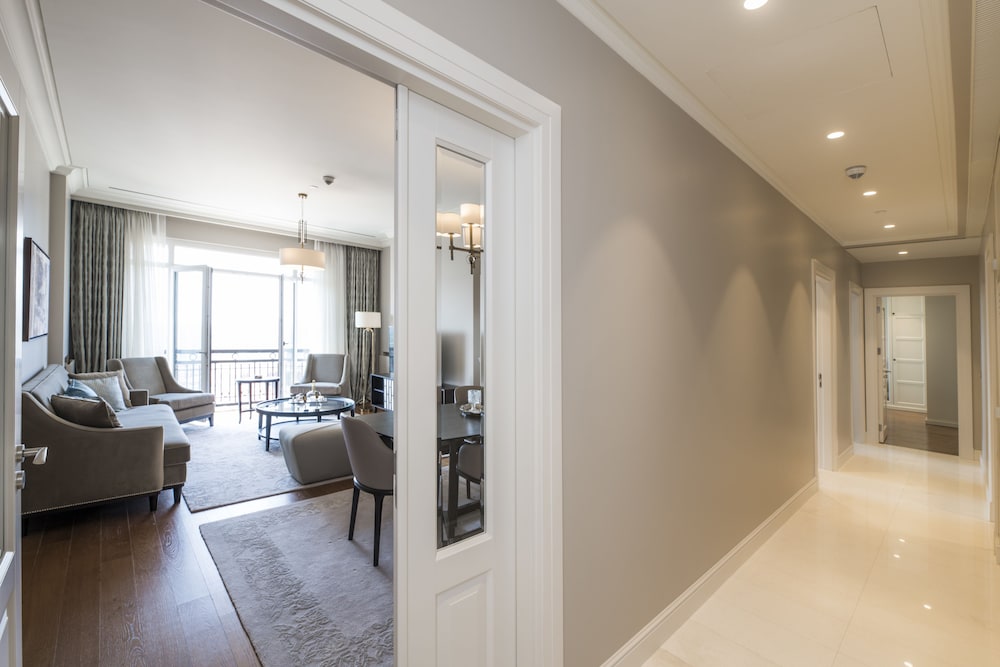 Ist flats Serviced Apartments - EMAAR SQ
