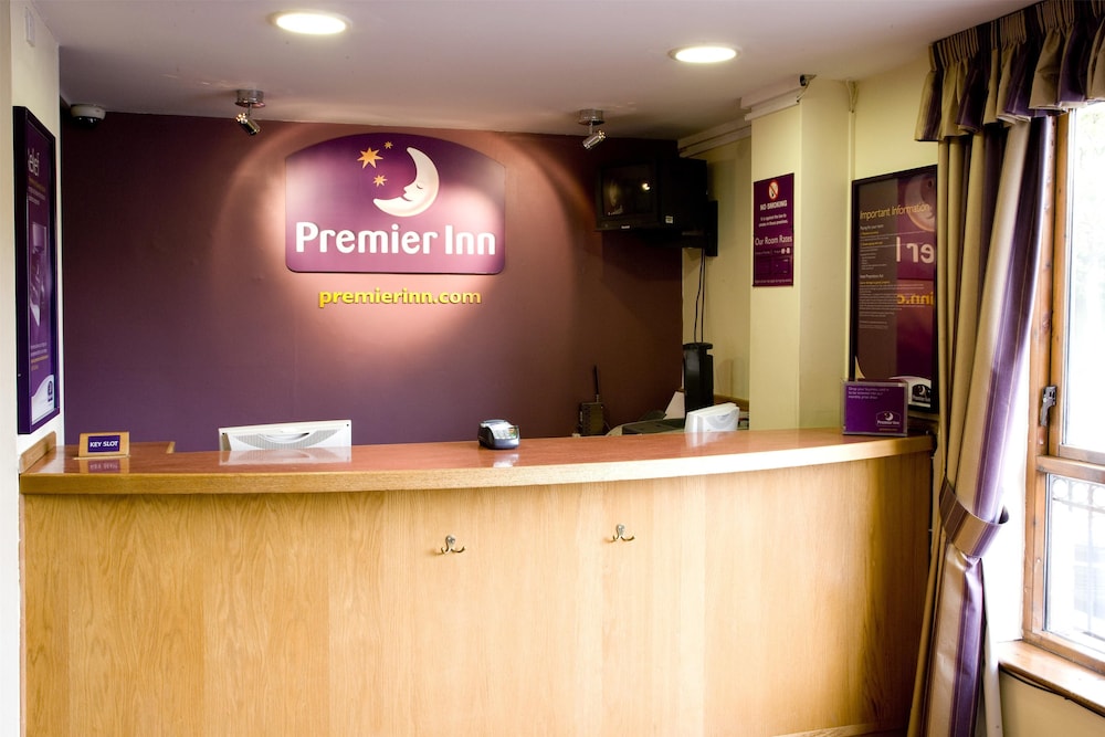 Premier Inn London Romford - Mercury Gardens 3