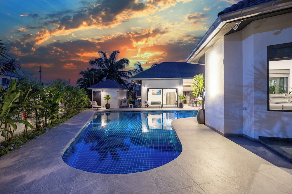 Villa Waree minutes to City and Beach