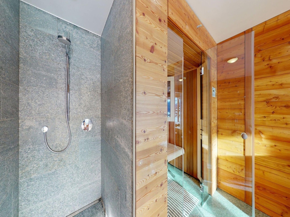 Etoiles des Neiges Luxe & Jacuzzi Chalet