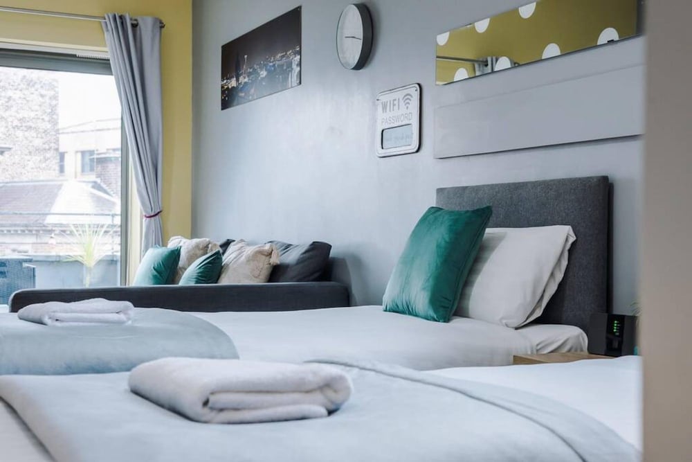 Host Stay Campbell Sq Roof Terrace Apt