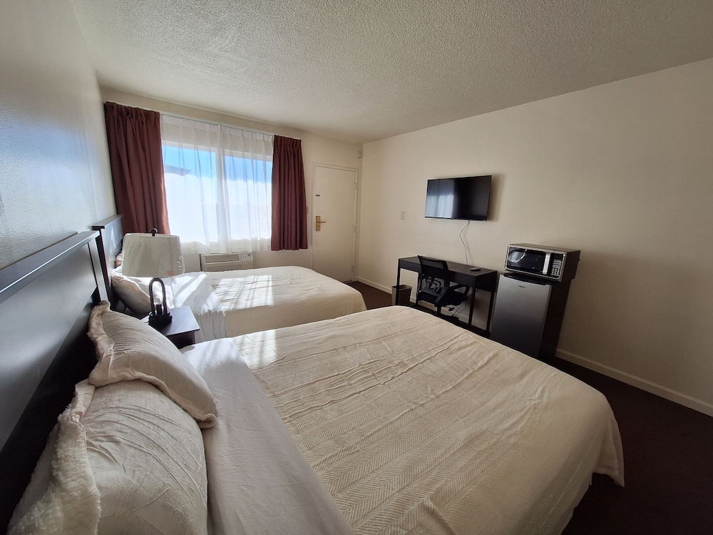 Leisure Lodge Motel