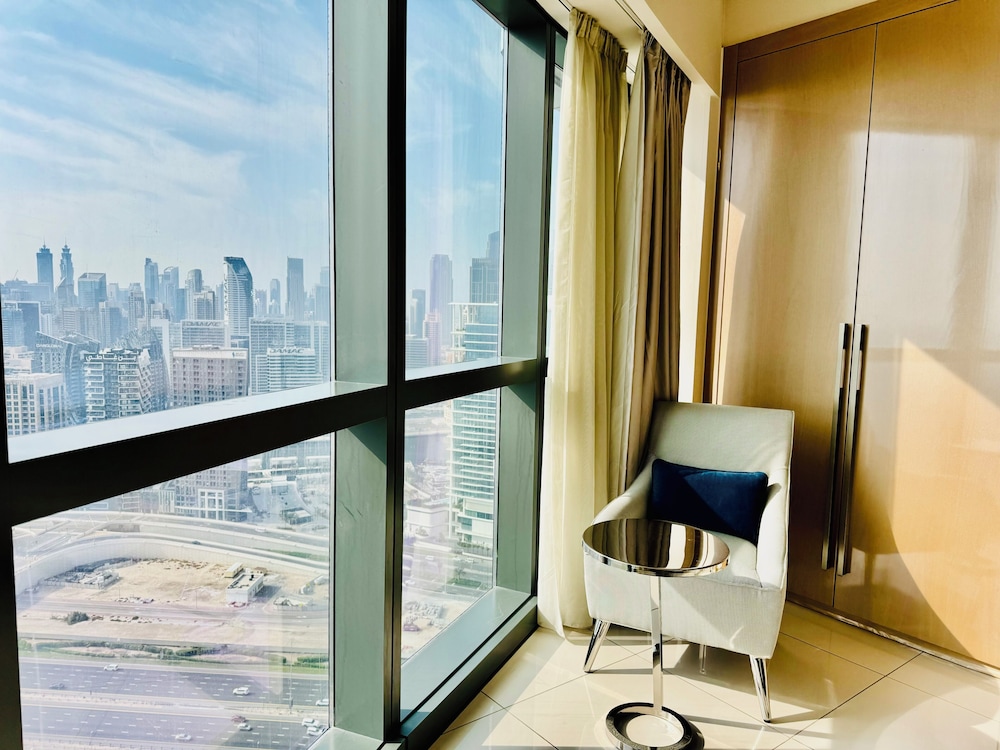 Venduras Cozy 3BR at Damac Tower